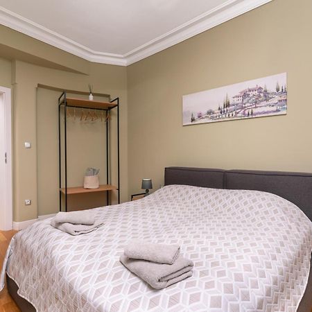 Stunning Luxury 3 Bedroom Apt In The Heart Of Town Sofia Luaran gambar